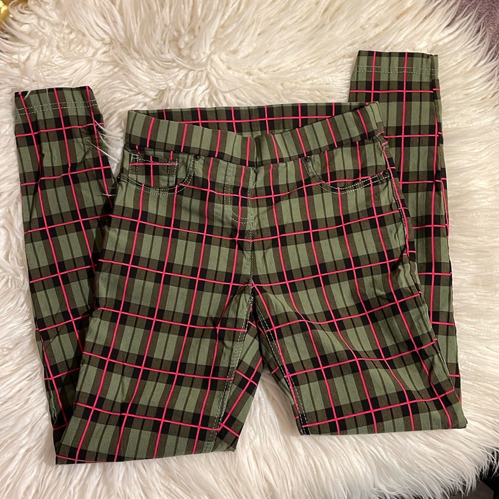 IKEA Bag - 13 No Boundaries stretch pants - Size M (7-9)